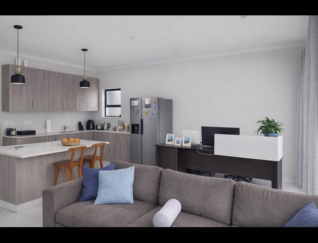 3 BEDROOM HOUSE FOR SALE IN PARKLANDS NORTH